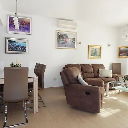 946b Apartamento