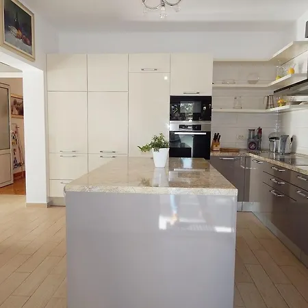 946b Apartamento Duće